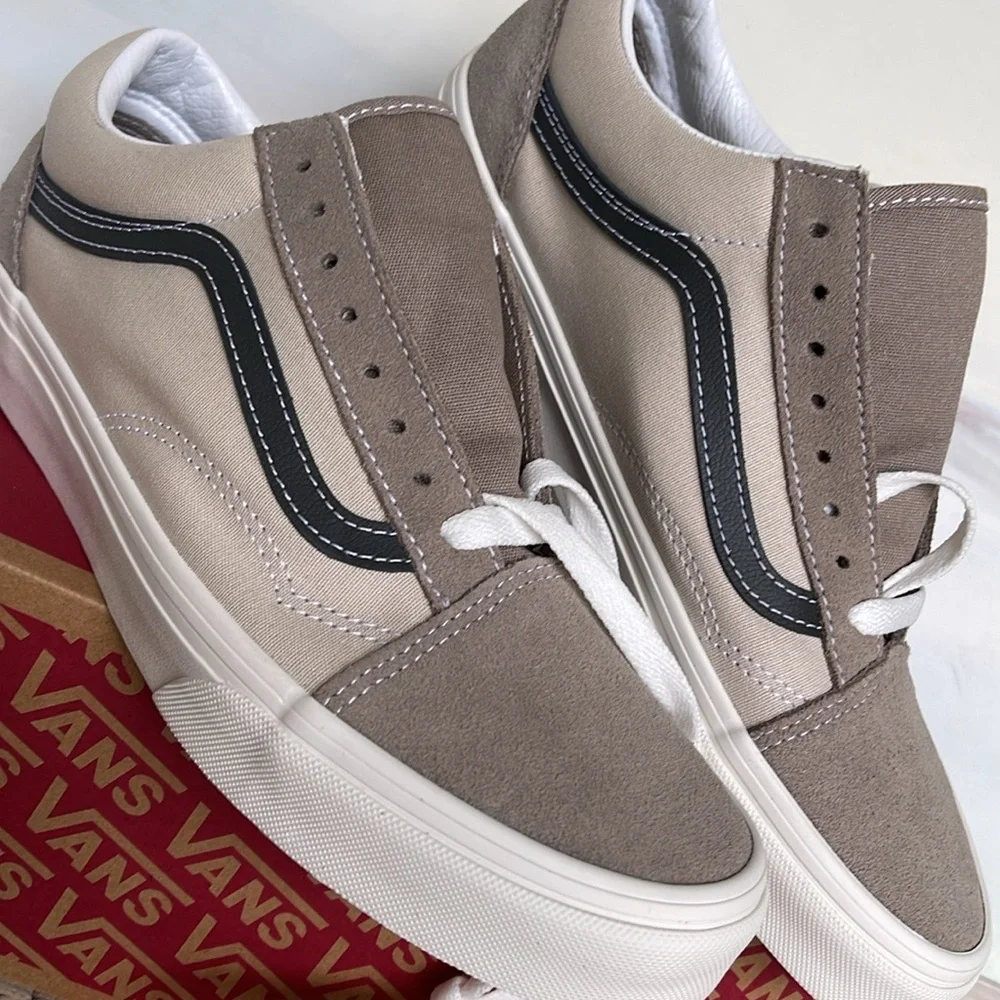 Vans Men’s Old Skool Earth Tones Moon Rock VN0007NTCH8 Sneakers